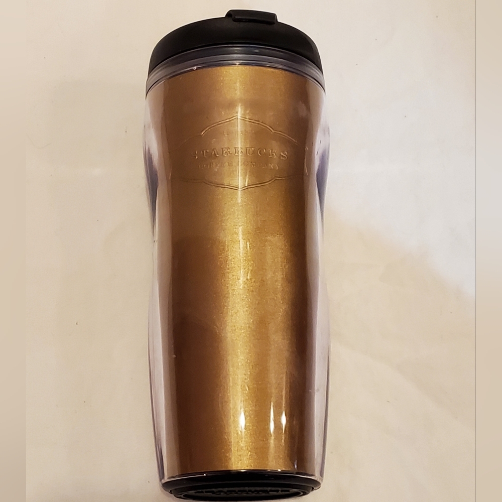 2009 Starbucks Plastic Travel Tumbler To Go Mug From Pike Place 16oz Gold NWT